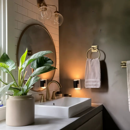 Nora™ – Dimbar vägglampa med skymningssensor